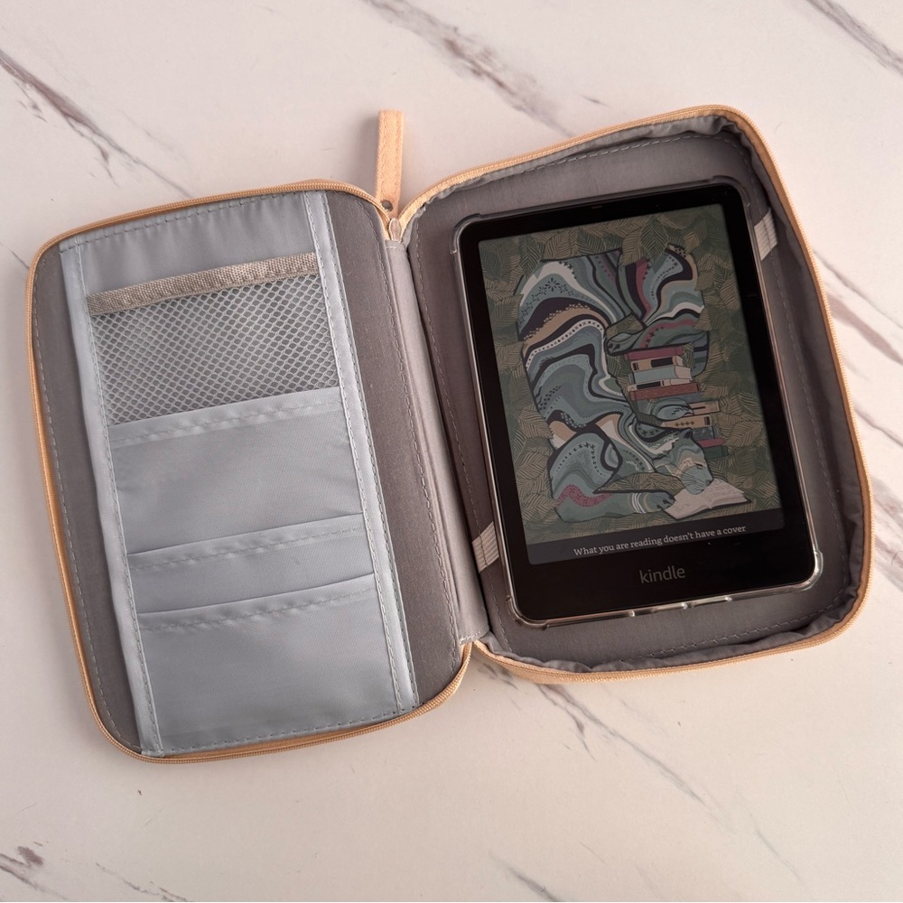 Tan Zipper Kindle Case